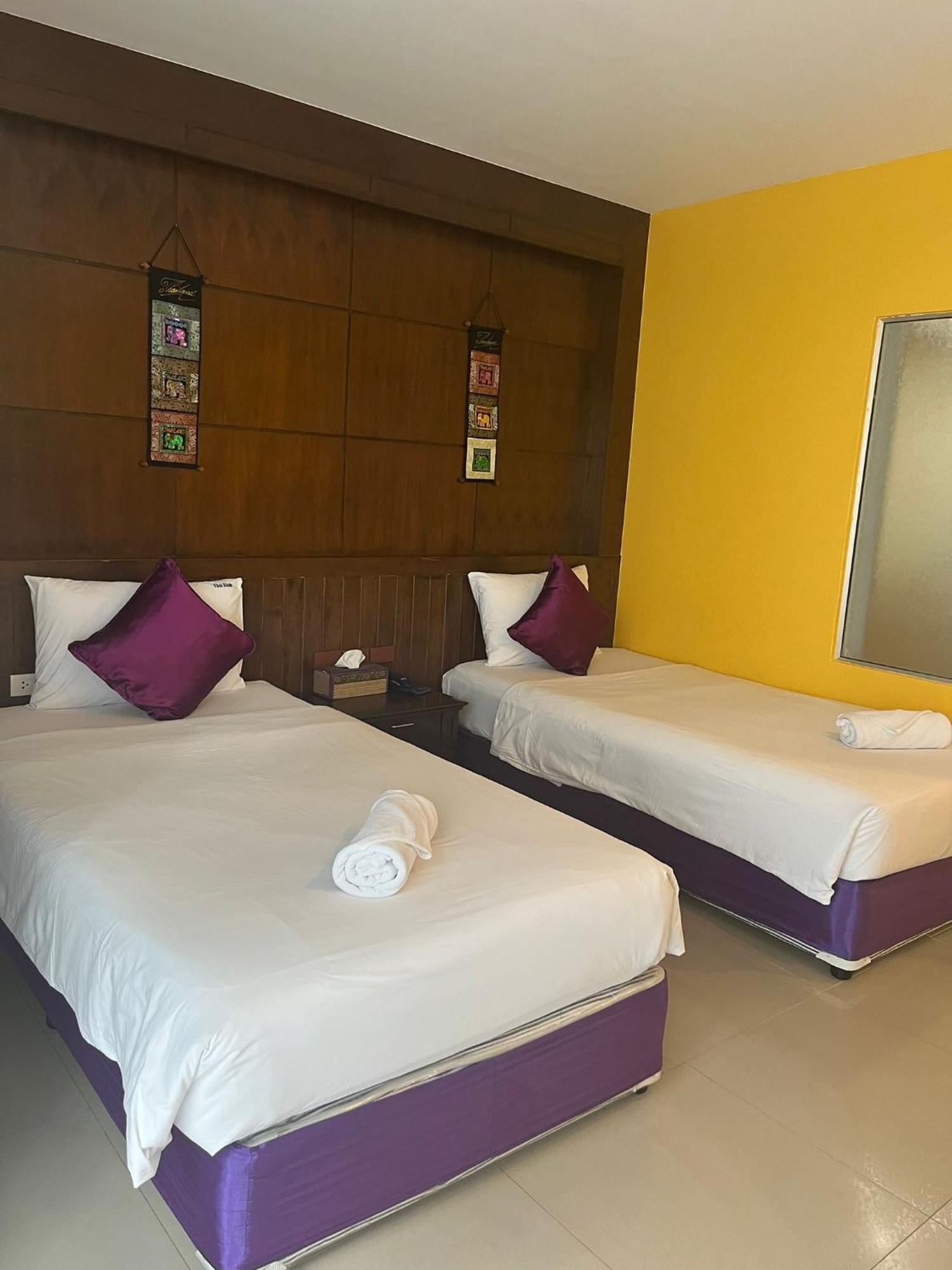 Thai Siam Patong Экстерьер фото