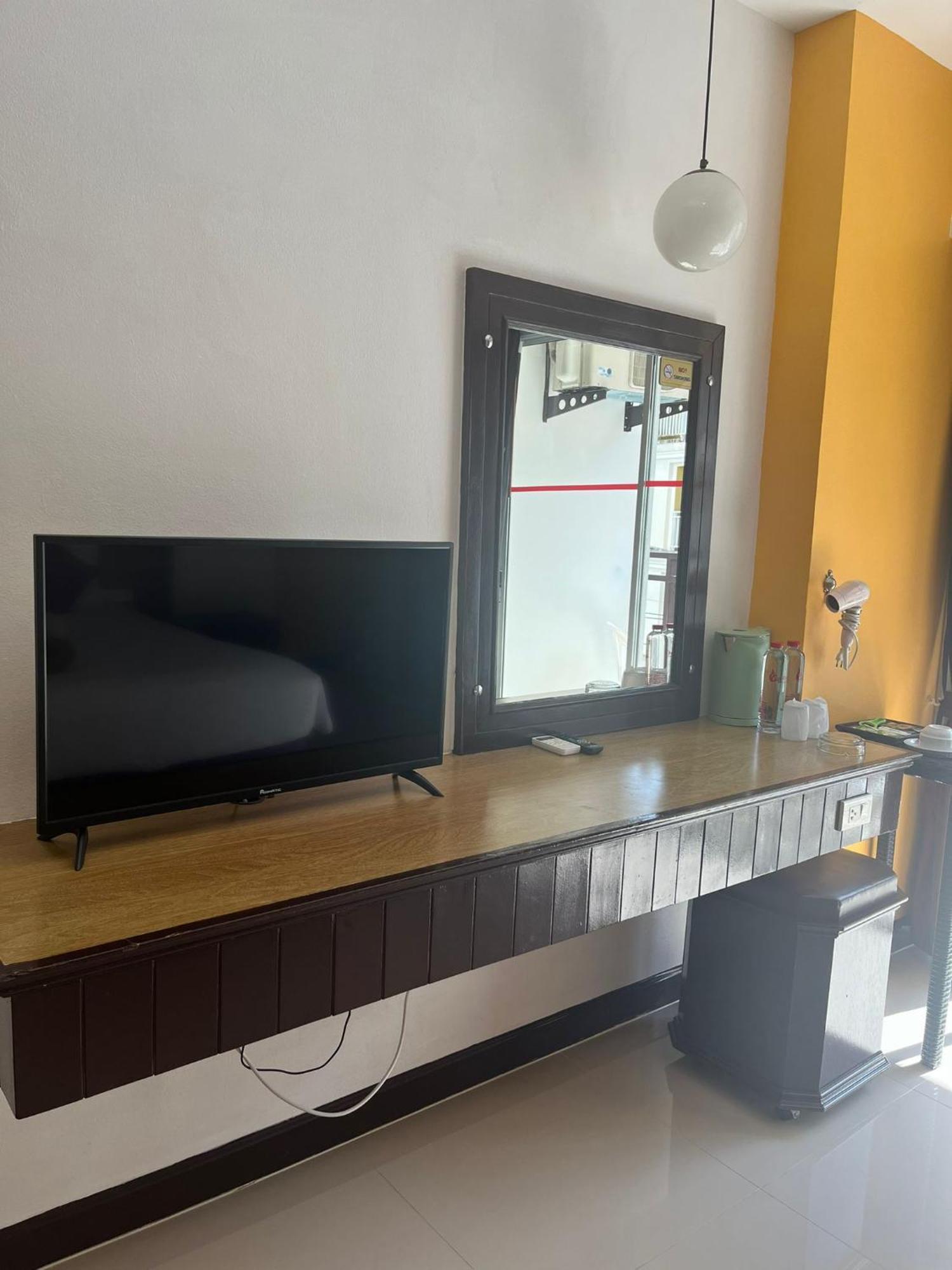 Thai Siam Patong Экстерьер фото