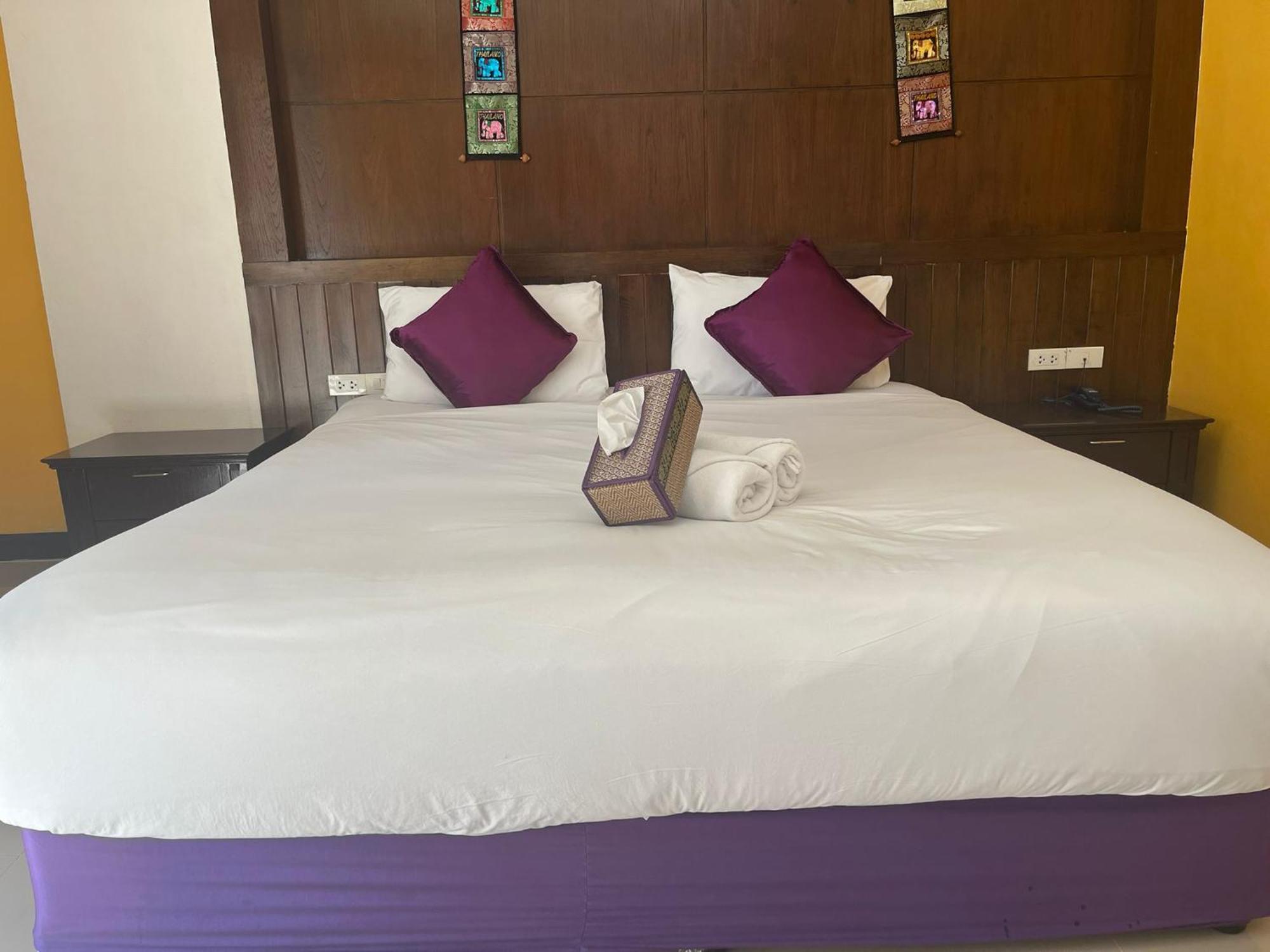 Thai Siam Patong Экстерьер фото