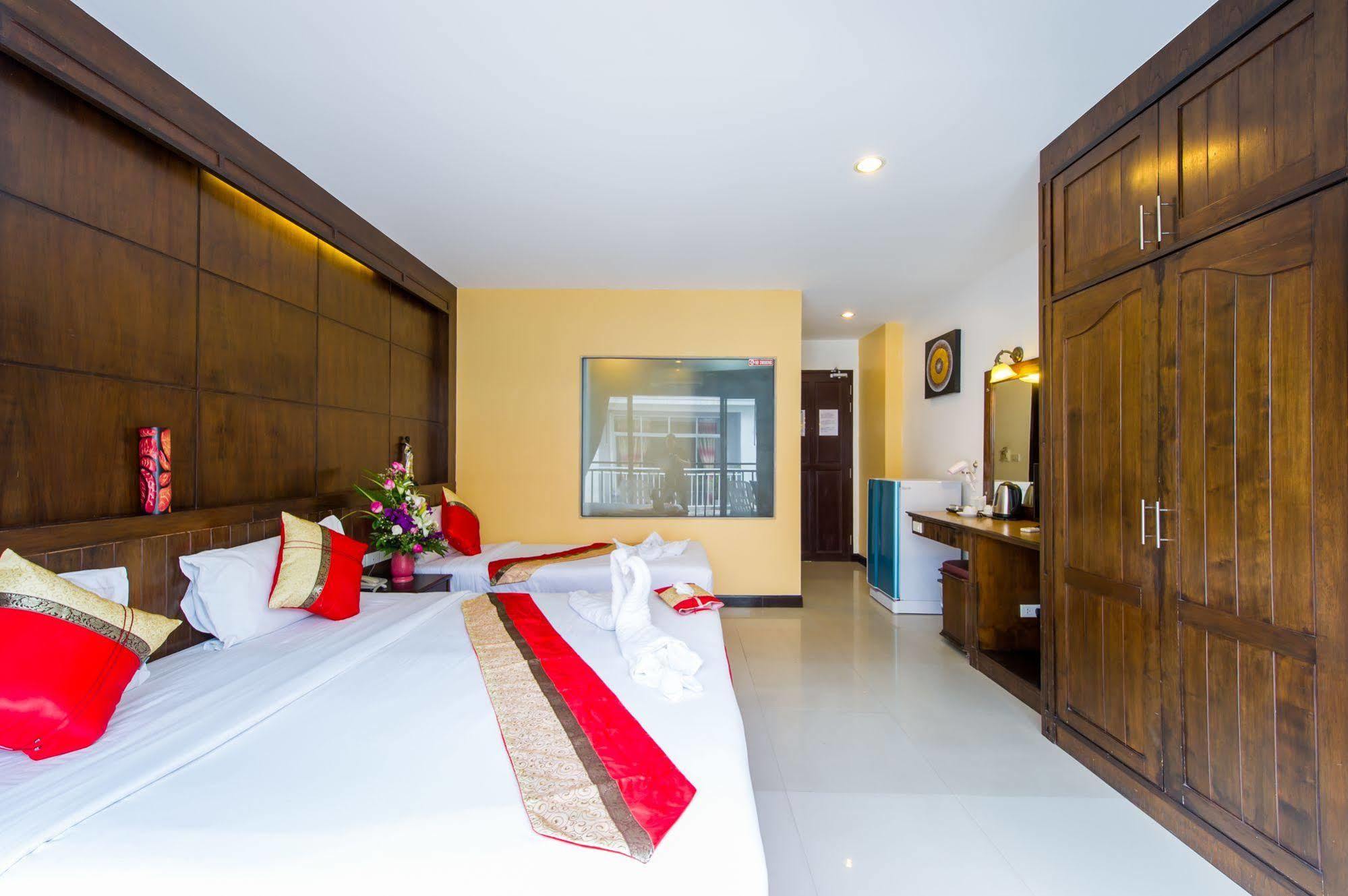 Thai Siam Patong Экстерьер фото